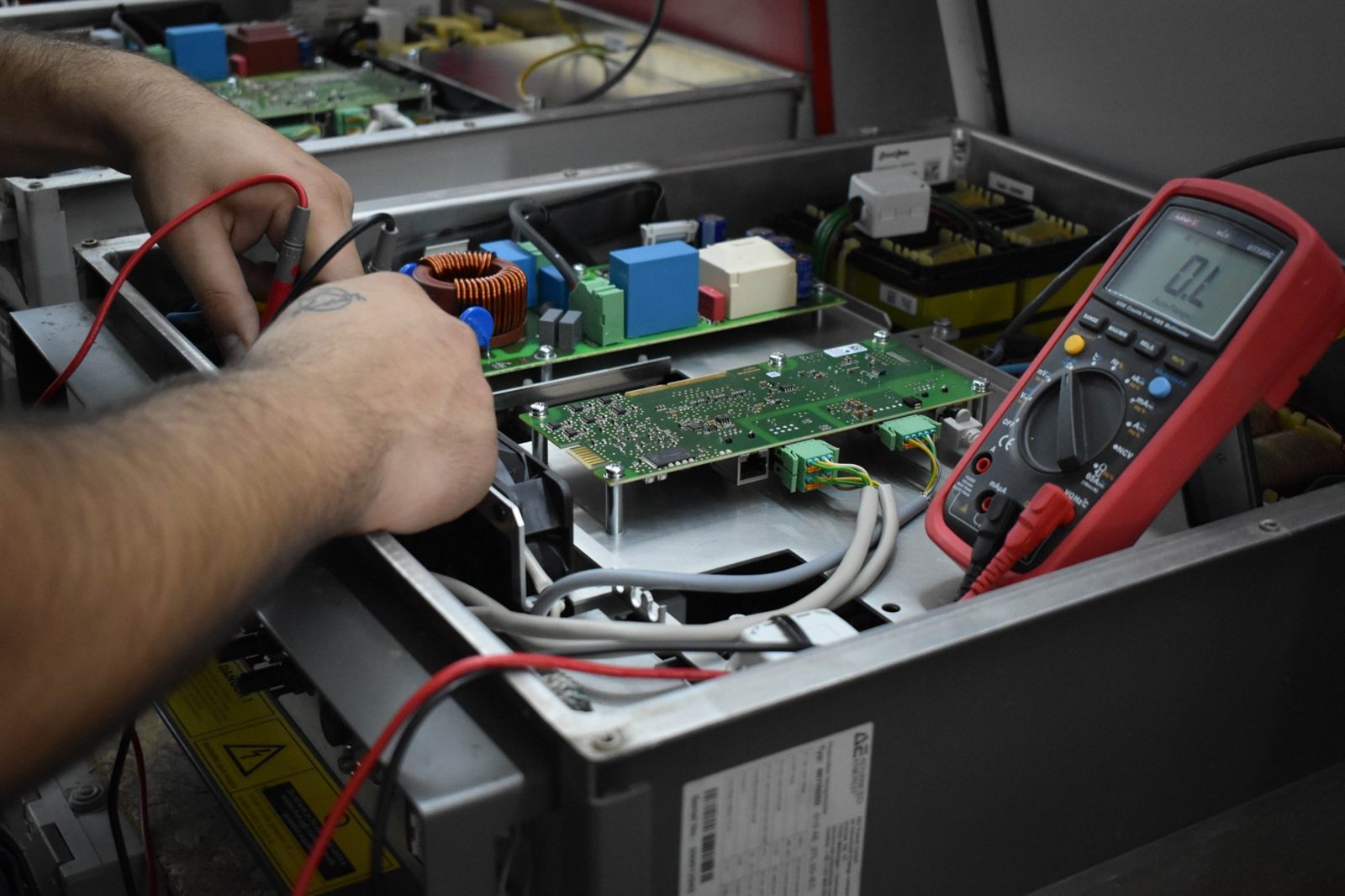 Measurement inside an open inverter